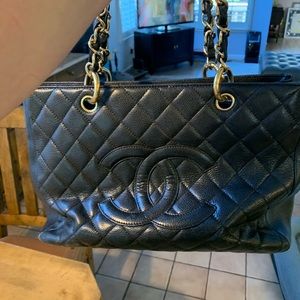 CHANEL QUILTED CAVIAR BAG